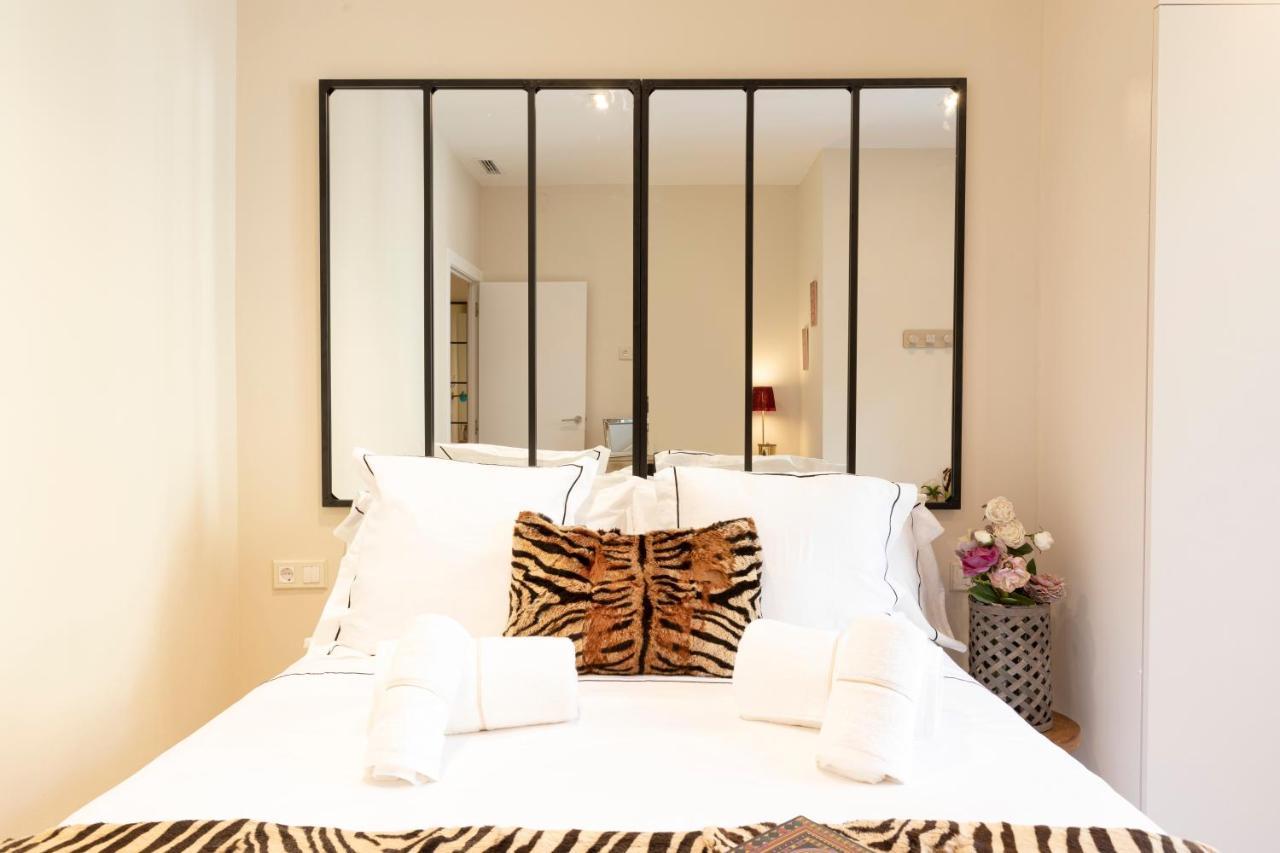 Chic Apartments Барселона Екстериор снимка