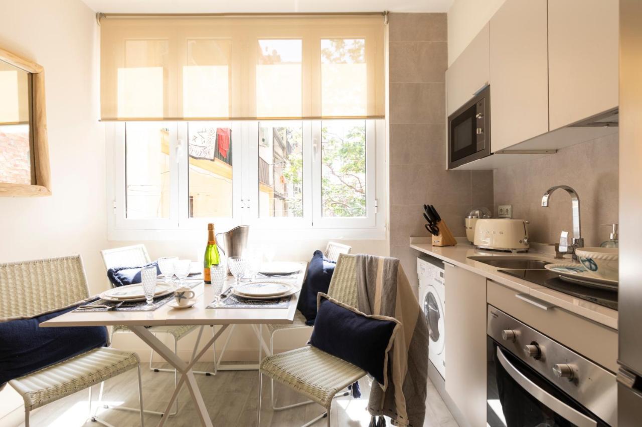Chic Apartments Барселона Екстериор снимка