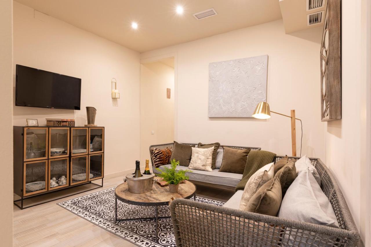 Chic Apartments Барселона Екстериор снимка
