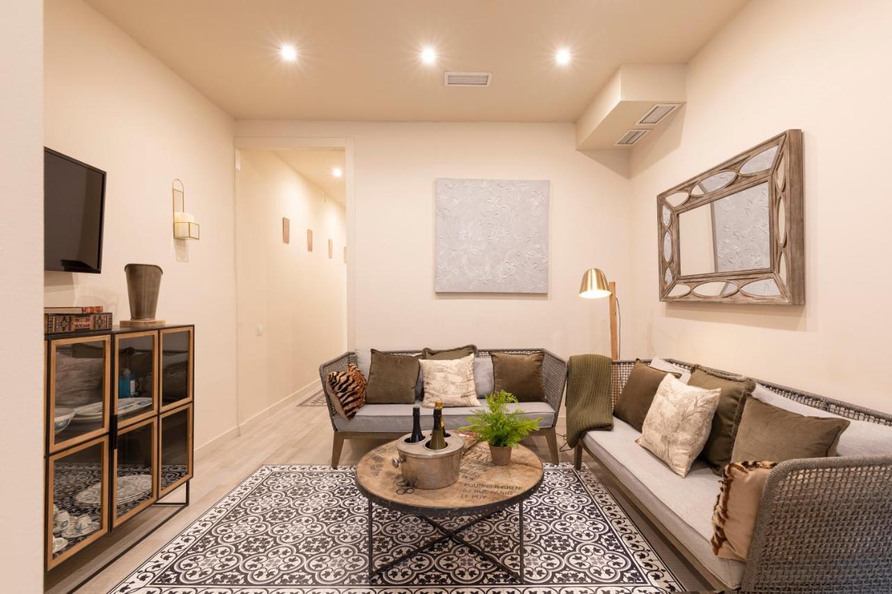 Chic Apartments Барселона Екстериор снимка