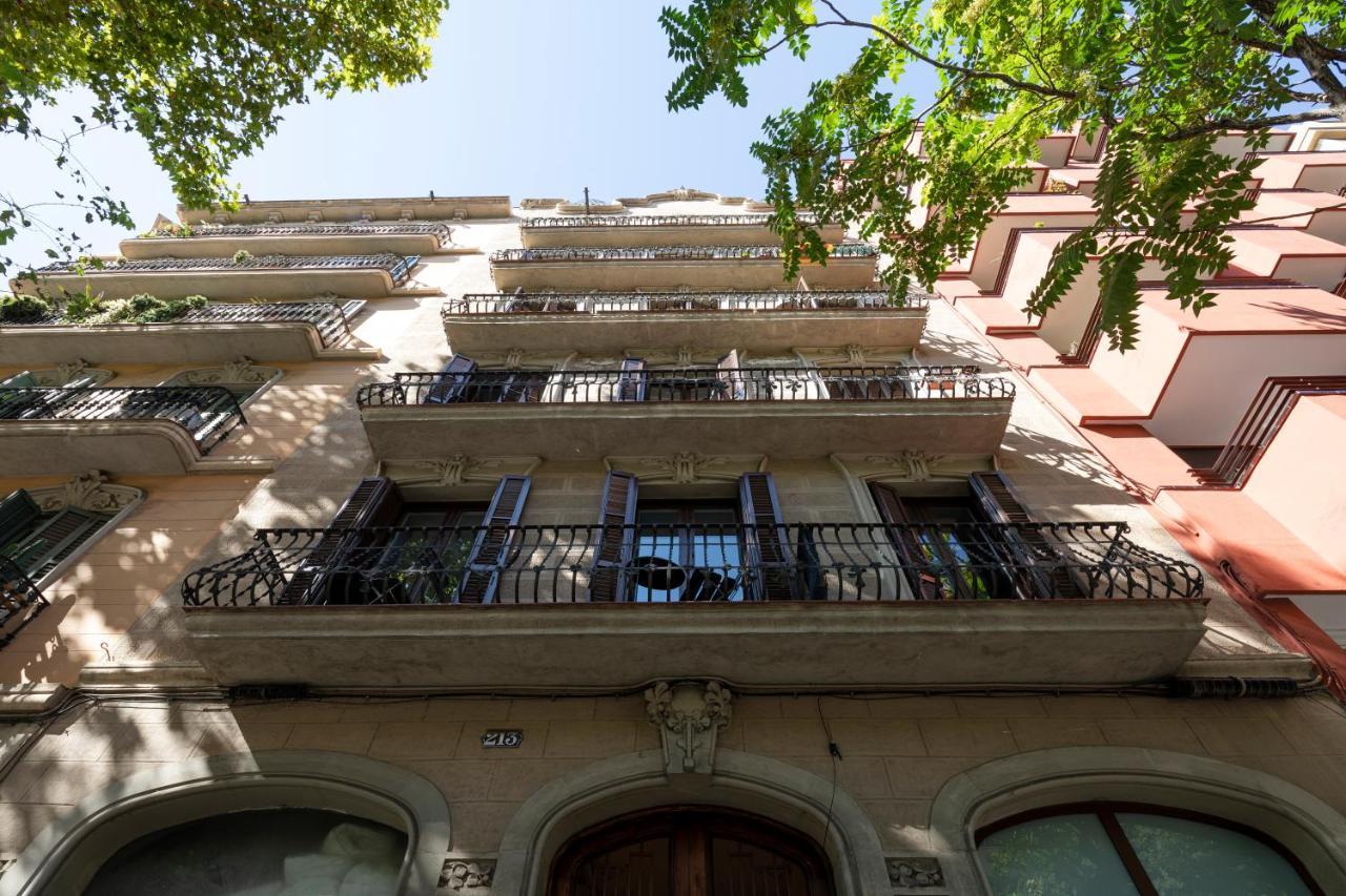 Chic Apartments Барселона Екстериор снимка
