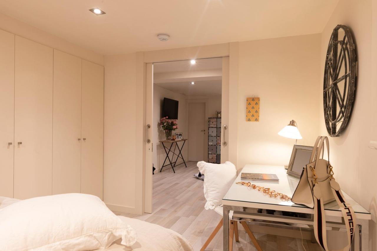 Chic Apartments Барселона Екстериор снимка