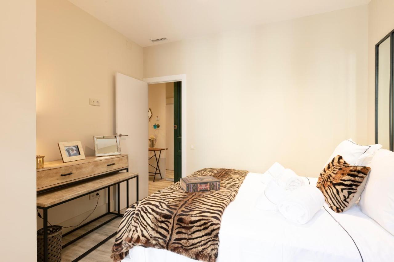 Chic Apartments Барселона Екстериор снимка