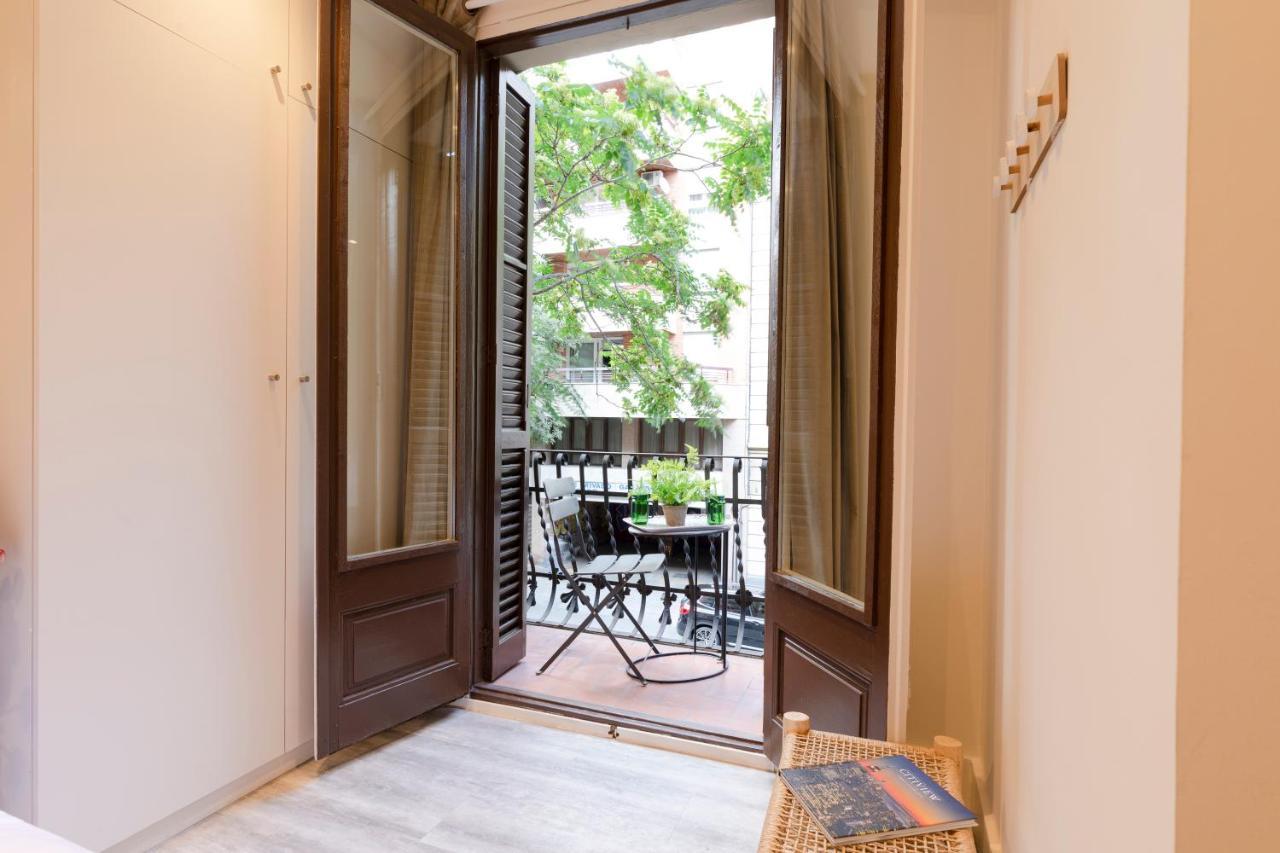 Chic Apartments Барселона Екстериор снимка